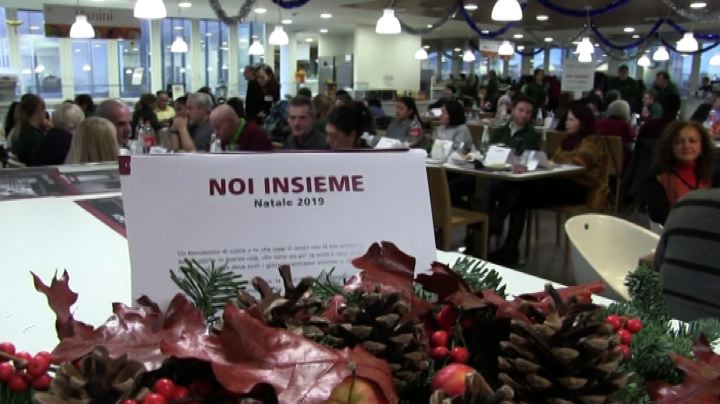 Intesa Sanpaolo, un Natale solidale con le persone in difficoltà