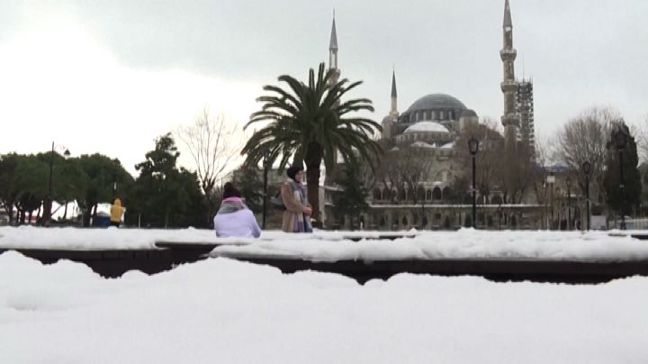 Anche Istanbul sotto la neve