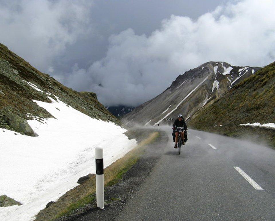 HD - Higher Ground | cycling Swiss