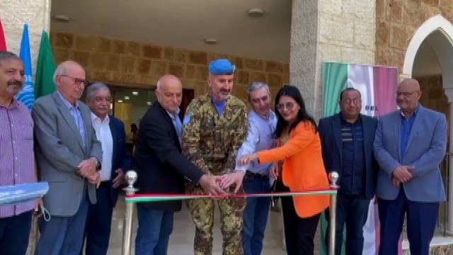 Libano, caschi blu italiani inaugurano un impianto fotovoltaico