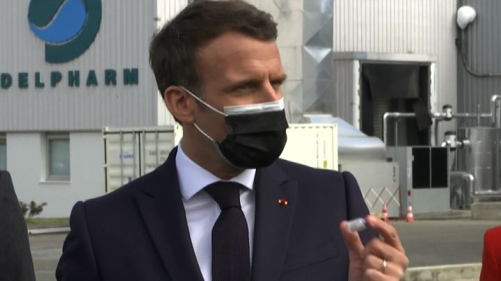 Macron promette 250 milioni vaccini prodotti in Francia nel 2021