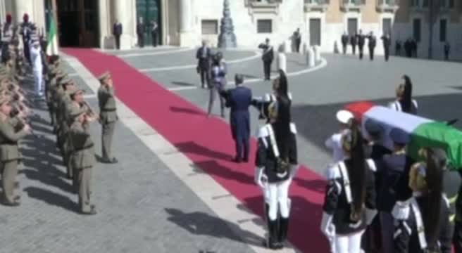 Il solenne ingresso a Montecitorio del feretro di Giorgio Napolitano