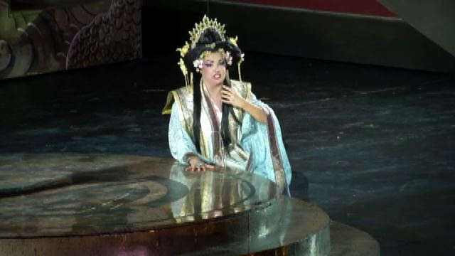La star Anna Netrebko incanta l'Arena di Verona in Turandot