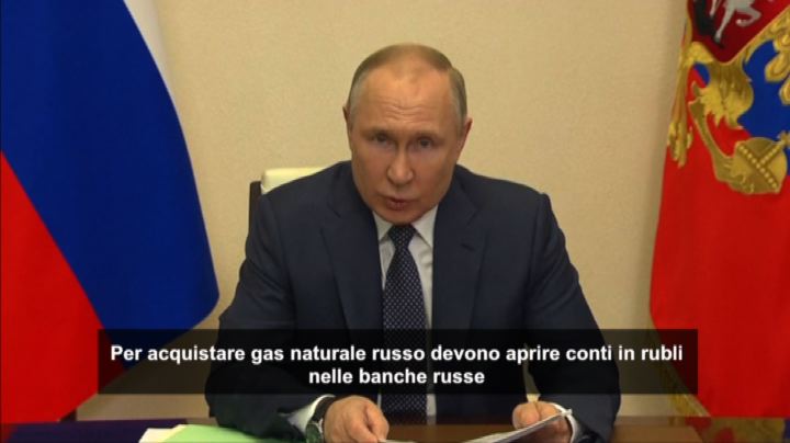 Putin: da domani niente gas a chi non paga in rubli