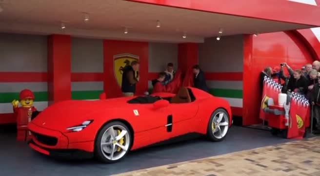 In Danimarca costruita una Ferrari Monza SP1 in mattonicini Lego