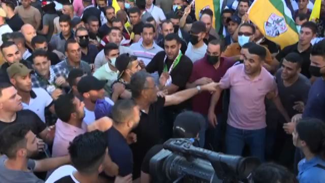 "Via Abu Mazen", quarto giorno di proteste contro presidente Anp