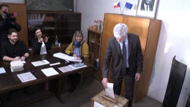 Presidenziali in Repubblica Ceca, ultimo giorno di voto