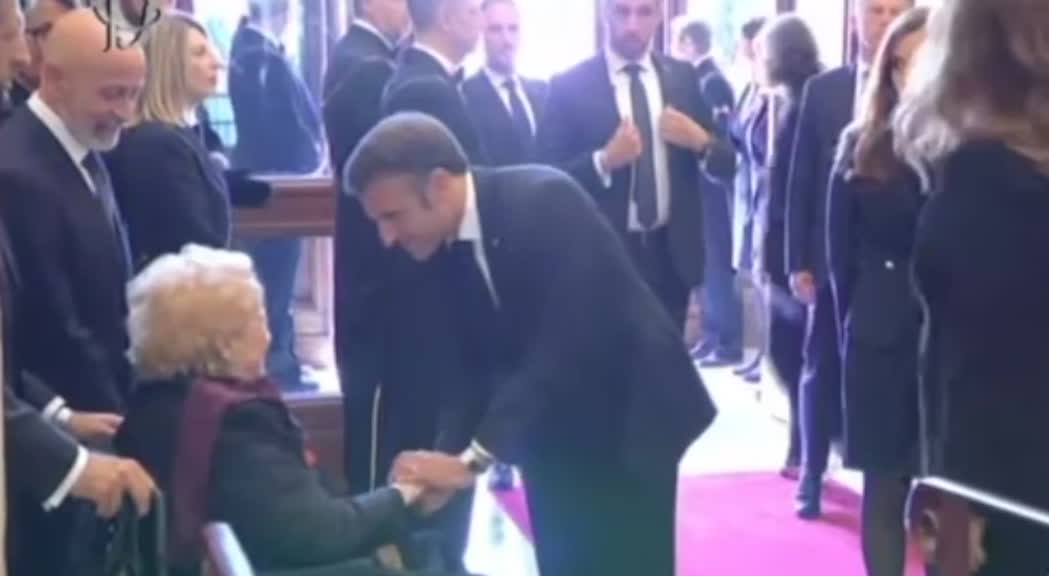 Steinmeier arriva a Montecitorio, il saluto di Macron a Clio Napolitano