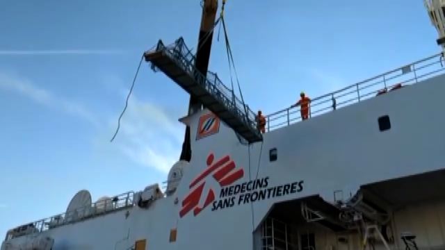La nave Msf Geo Barents lascia Taranto e torna nel Mediterraneo