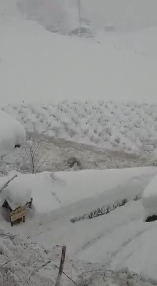 Neve in Alto Adige, situazione critica: valanga sulla val Martello