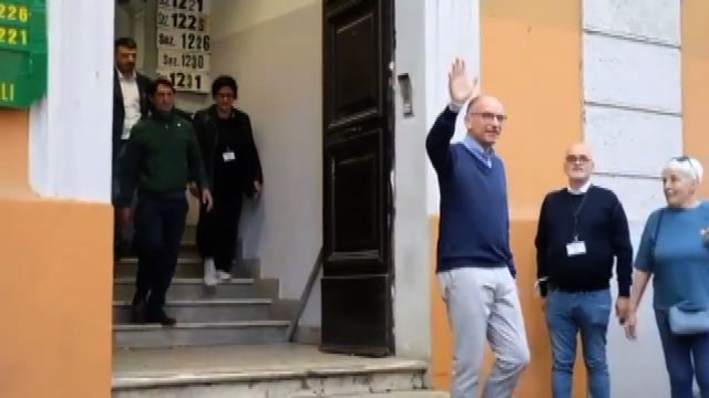 I leader politici ai seggi, Enrico Letta vota a Roma