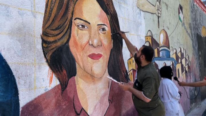 A Gaza un murales in onore della giornalista Shireen Abu Akleh