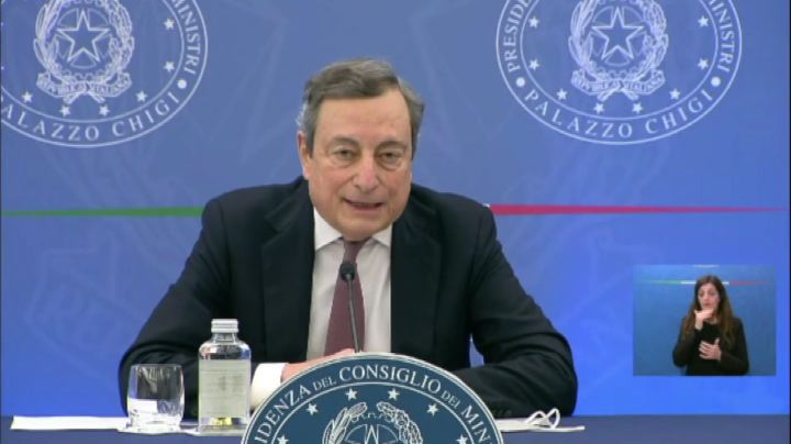 Draghi: la priorità del governo è la scuola aperta in presenza