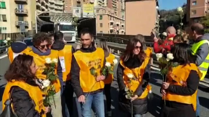 Ponte Morandi, familiari vittime bloccano casello Genova Ovest