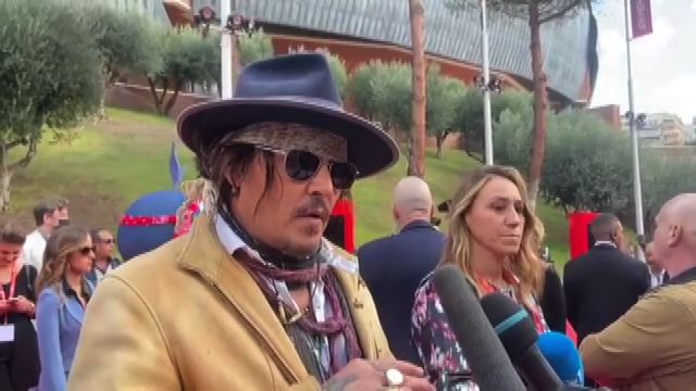 Delirio per Johnny Depp, superstar alla Festa di Roma