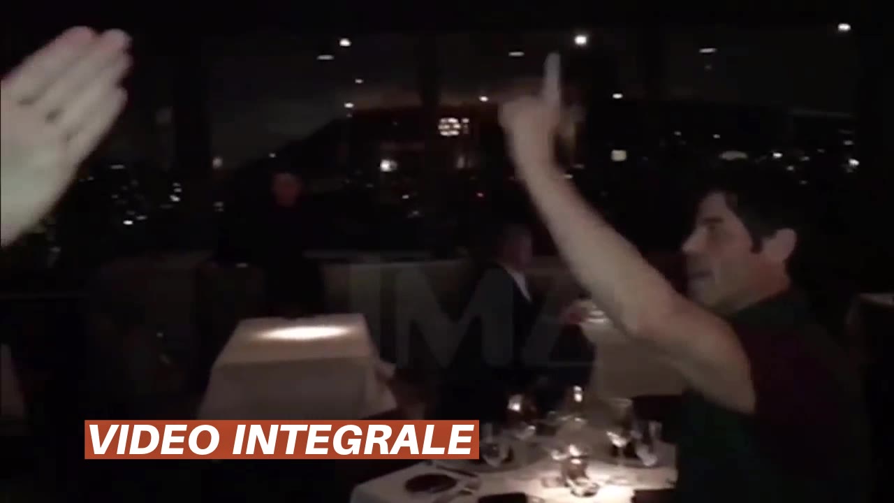 Weinstein aggredito. L&#8217;assalitore: &#8220;Per vendicare le donne&#8221;