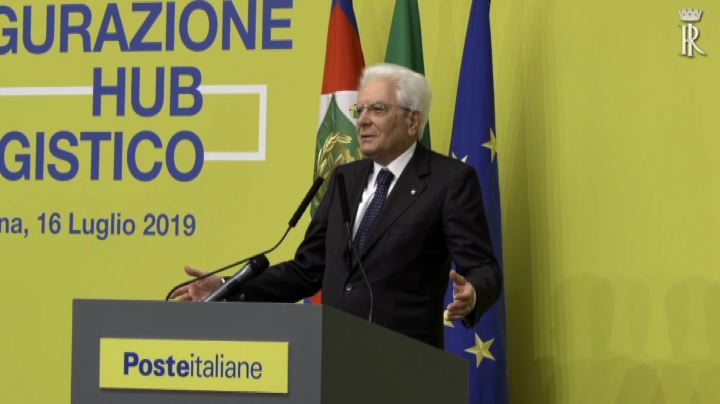Mattarella inaugura il nuovo hub di Poste italiane a Bologna