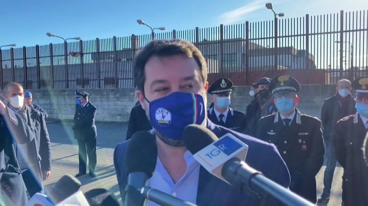 Migranti, Salvini in aula a Catania: sono tranquillo e sereno