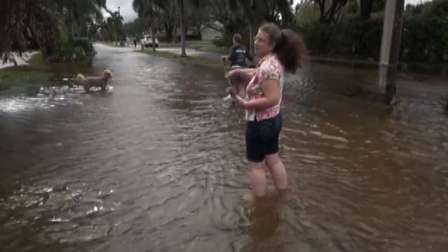 Vero Beach in Florida inondata dall'uragano Nicole