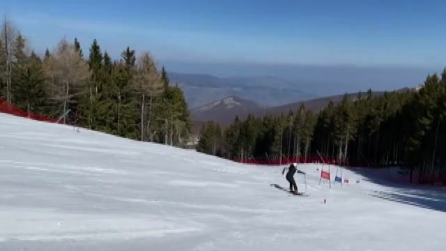 Si torna in pista, ma quest'anno per sciare serve l'assicurazione
