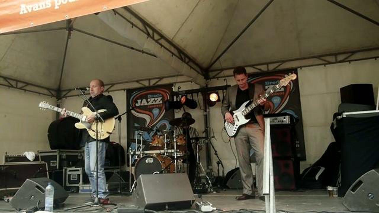 HD - Lefthand Freddy & The Aces live at the Breda Jazz Festival 2010 (Travel Blues)