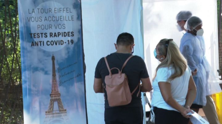 Test antigenici per i visitatori della Torre Eiffel senza il pass