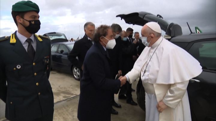 Papa Bergoglio verso Cipro, primo viaggio con aereo ITA