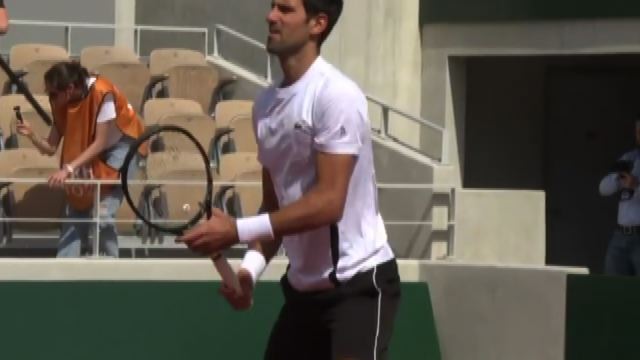 Australian Open, "Novax" Djokovic rischia di tornarsene a casa
