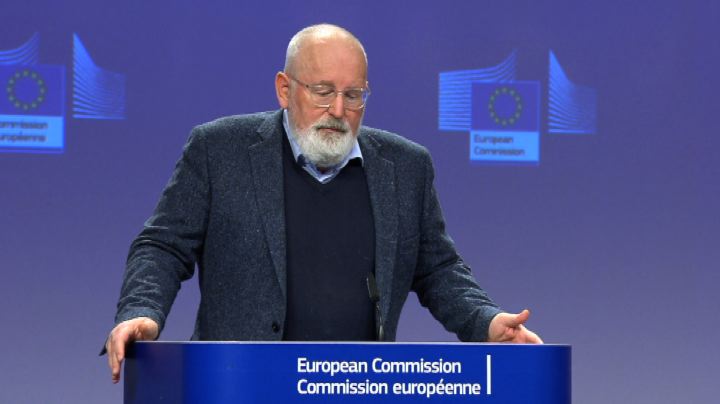 Timmermans: "L'Ue non vieterà vendita di case non ristrutturate"
